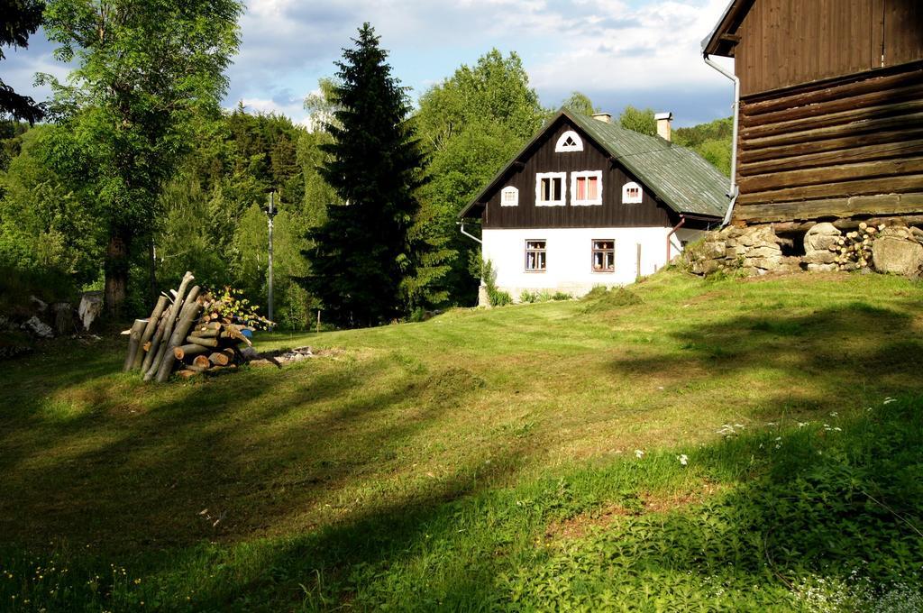 Na Sluneční pohádková chaloupka ve Sladké díře Příchovice Habitación foto